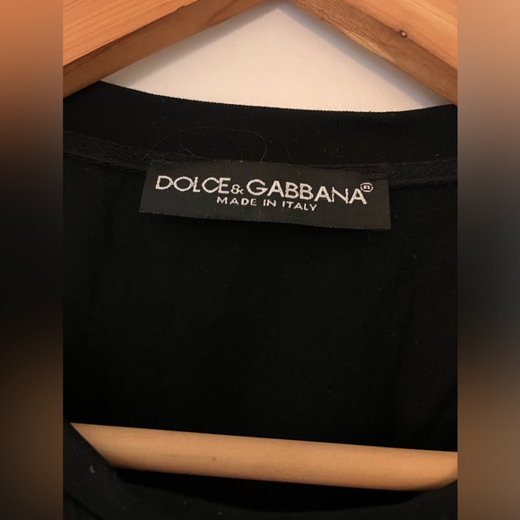 Women’s Medium Dolce and Gabbana Tshirt almost new! It was a gift worn twice! - Picture 3 of 7